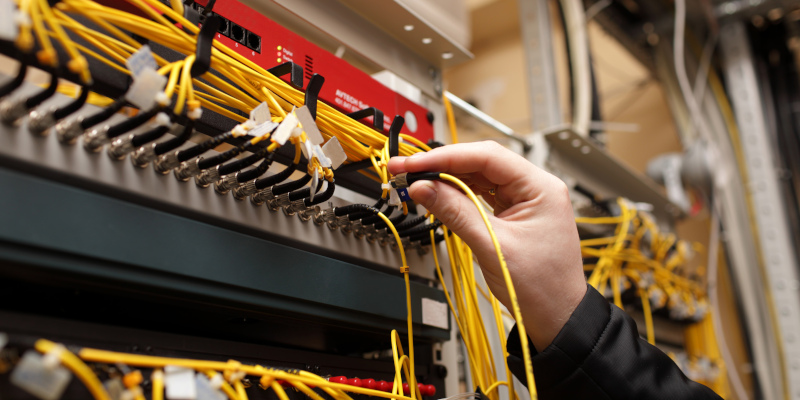 Why Fiber Optic Cable Installation is a Job for the Experts
